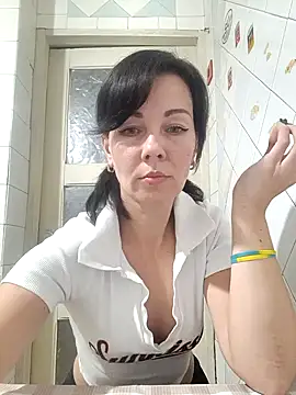 Adeline3302 online show from 11-21-25, 03:44