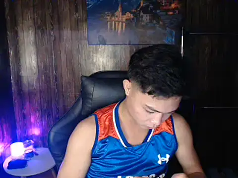 hotzachery online show from 05-08-26, 03:17