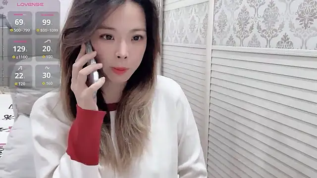 Snapshot of Holiland chatting on 11-11-25, 01:05 Holiland online show from 11-11-25, 01:05