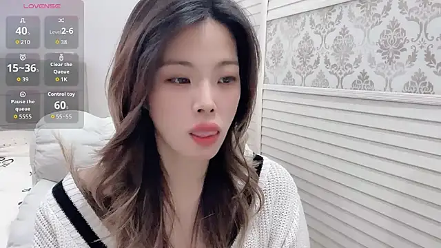 Snapshot of Holiland chatting on 11-12-25, 01:17 Holiland online show from 11-12-25, 01:17