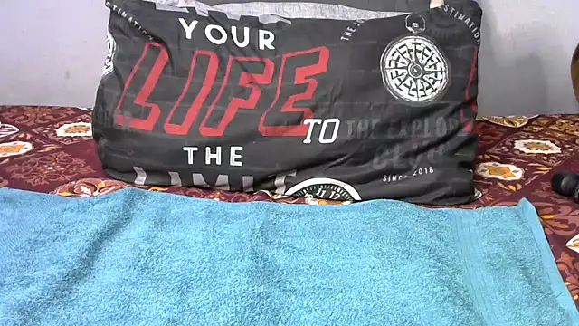 shy-lillyX22 online show from 02-11-26, 01:10