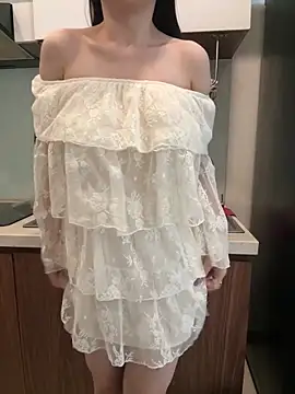 Meii-meyy online show from 11-21-25, 05:06