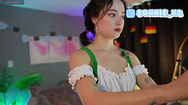 Snapshot of Sonnie_mami chatting on 10-03-25, 01:52 Sonnie mami online show from 10-03-25, 01:52