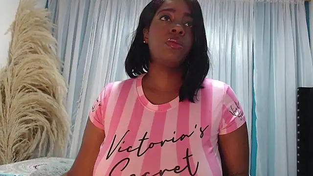 Snapshot of Alhana-miller chatting on 10-12-25, 01:54 Alhana-miller online show from 10-12-25, 01:54