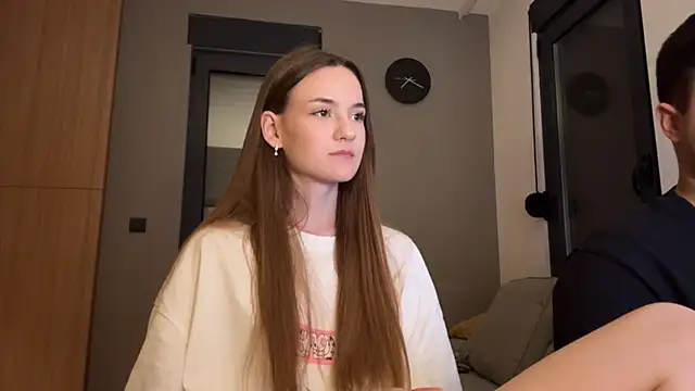 Snapshot of TenDouble chatting on 10-18-25, 07:36 TenDouble online show from 10-18-25, 07:36