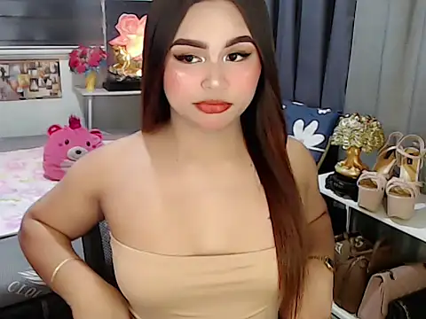 Candice cummer online show from 12-18-25, 05:41