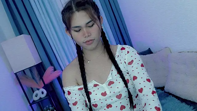 PrettyBlythes TS online show from 02-18-26, 07:37