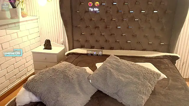 sidneylove  online show from 09-25-25, 02:32