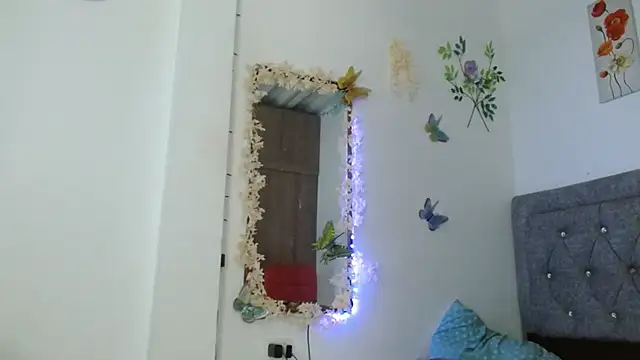 Snapshot of Meriilyn_Monroe724 chatting on 11-21-25, 02:38 Meriilyn Monroe724 online show from 11-21-25, 02:38