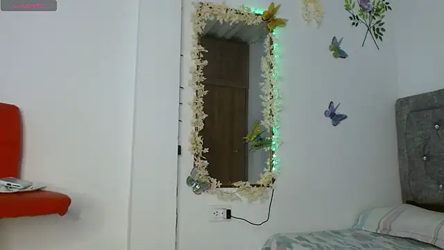 Snapshot of Meriilyn_Monroe724 chatting on 11-28-25, 02:20 Meriilyn Monroe724 online show from 11-28-25, 02:20