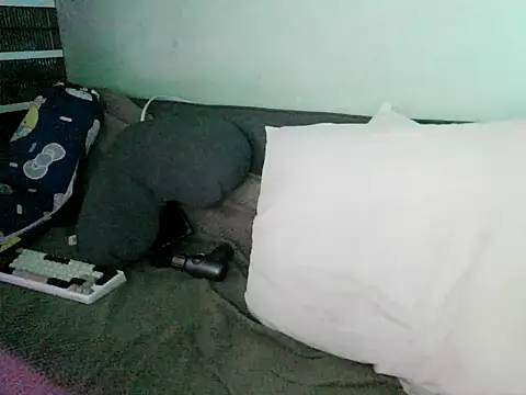 Snapshot of boyhigh1997 chatting on 10-06-25, 05:38 boyhigh1997 online show from 10-06-25, 05:38