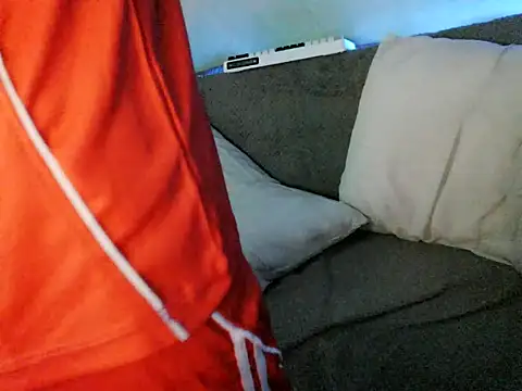 Snapshot of boyhigh1997 chatting on 10-09-25, 04:27 boyhigh1997 online show from 10-09-25, 04:27