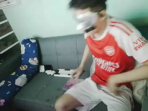 Snapshot of boyhigh1997 chatting on 10-29-25, 07:43 boyhigh1997 online show from 10-29-25, 07:43