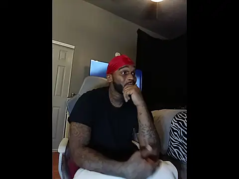 Snapshot of EbonyKing69 chatting on 10-25-25, 02:08 EbonyKing69 online show from 10-25-25, 02:08