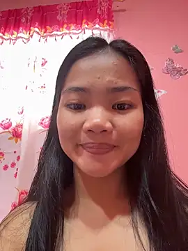 Snapshot of princess_janine chatting on 10-23-25, 12:10 princess janine online show from 10-23-25, 12:10