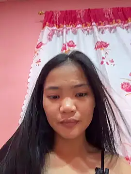 Snapshot of princess_janine chatting on 10-24-25, 02:02 princess janine online show from 10-24-25, 02:02