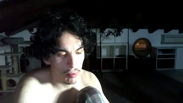 juandipietroz1 online show from 03-25-26, 06:25