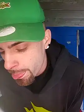 Demian24  online show from 09-22-25, 01:18