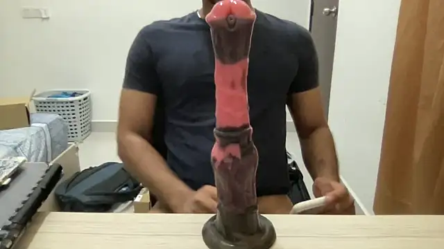 Hotmaskedboi online show from 02-10-26, 05:28