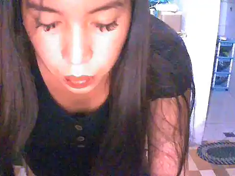 Snapshot of NicoleRoseTS chatting on 05-17-26, 02:13 NicoleRoseTS online show from 05-17-26, 02:13