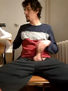 Snapshot of hugecock4u1990 chatting on 03-01-26, 04:36 hugecock4u1990 online show from 03-01-26, 04:36