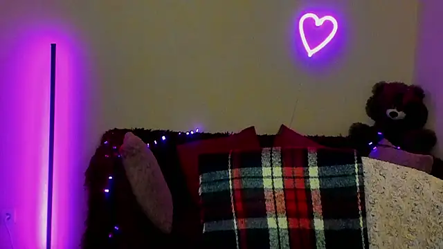 Alicia love00 online show from 04-30-26, 05:25