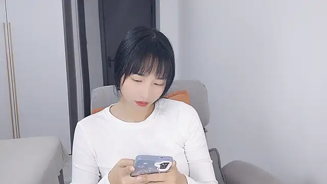 Snapshot of Lisa-3333 chatting on 11-15-25, 01:07 Lisa-3333 online show from 11-15-25, 01:07