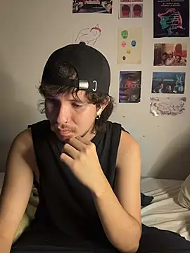 Snapshot of Luxx_14 chatting on 01-10-26, 09:33 Luxx 14 online show from 01-10-26, 09:33