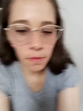 Isabella5 Brown  online show from 02-05-26, 07:18