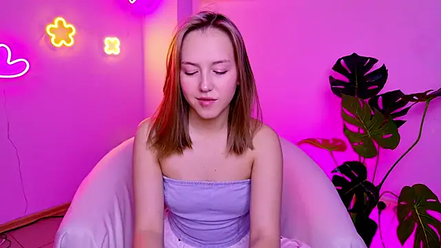 Snapshot of CindySparkl chatting on 02-19-26, 03:13 CindySparkl online show from 02-19-26, 03:13