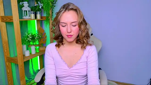 Snapshot of CindySparkl chatting on 02-20-26, 06:26 CindySparkl online show from 02-20-26, 06:26