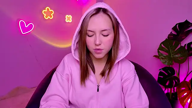 Snapshot of CindySparkl chatting on 03-30-26, 03:07 CindySparkl online show from 03-30-26, 03:07