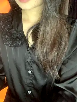 Snapshot of Tinasx56 chatting on 10-09-25, 03:32 Tinasx56 online show from 10-09-25, 03:32