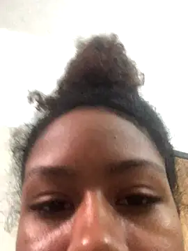 Snapshot of LilithCuban chatting on 09-08-25, 09:03 LilithCuban online show from 09-08-25, 09:03