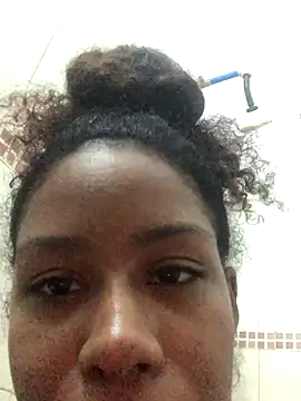 Snapshot of LilithCuban chatting on 09-11-25, 05:40 LilithCuban online show from 09-11-25, 05:40