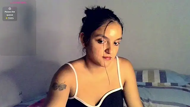 Snapshot of Ari_20_ chatting on 05-16-26, 09:13 Ari 20 online show from 05-16-26, 09:13