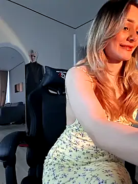 Chloe Ravens online show from 05-14-26, 06:20