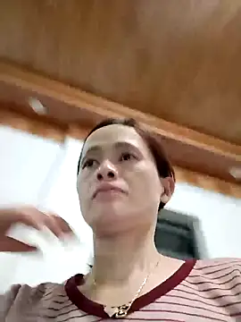 Snapshot of Sexy-loveass20 chatting on 10-15-25, 02:39 Sexy-loveass20 online show from 10-15-25, 02:39