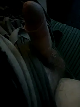 Snapshot of Beast2390@xh chatting on 11-08-25, 10:41 Beast2390xh online show from 11-08-25, 10:41