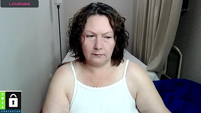 milf hornys online show from 09-26-25, 04:44