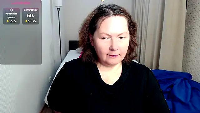 Snapshot of milf_hornys chatting on 10-10-25, 04:17 milf hornys online show from 10-10-25, 04:17