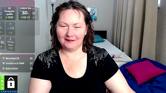 Snapshot of milf_hornys chatting on 10-14-25, 04:35 milf hornys online show from 10-14-25, 04:35