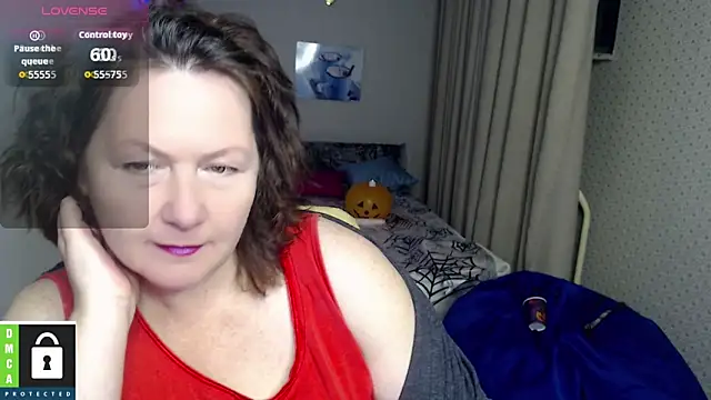 Snapshot of milf_hornys chatting on 10-19-25, 05:24 milf hornys online show from 10-19-25, 05:24