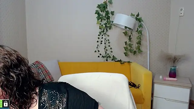 Snapshot of milf_hornys chatting on 11-06-25, 05:03 milf hornys online show from 11-06-25, 05:03