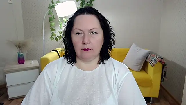 Snapshot of milf_hornys chatting on 11-12-25, 05:24 milf hornys online show from 11-12-25, 05:24