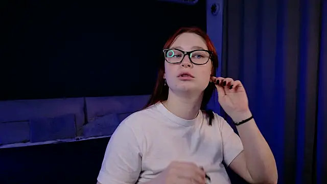 Meri Cutte online show from 12-18-25, 01:39