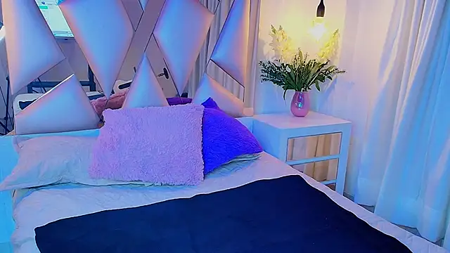 mia ailyn  online show from 10-19-25, 05:08