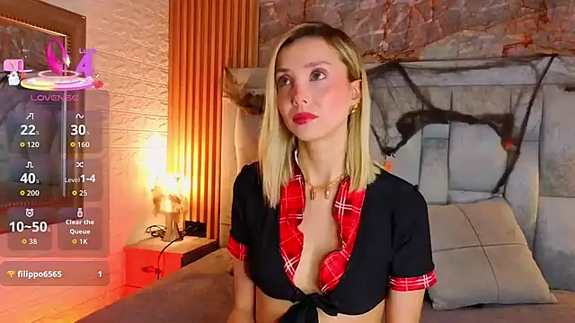 Snapshot of miaroldan chatting on 10-27-25, 11:58 miaroldan online show from 10-27-25, 11:58