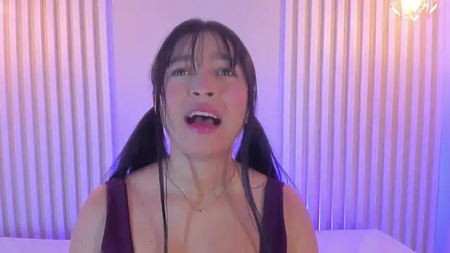 Snapshot of babe_katty chatting on 02-20-26, 12:16 babe katty online show from 02-20-26, 12:16