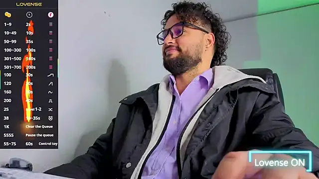 Snapshot of Ernesto-Rodriguez82 chatting on 10-12-25, 03:27 Ernesto-Rodriguez82 online show from 10-12-25, 03:27